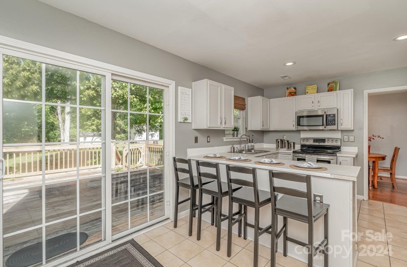 Property image 4 at 577 Dannyn Grove Court, Charlotte, NC 28214