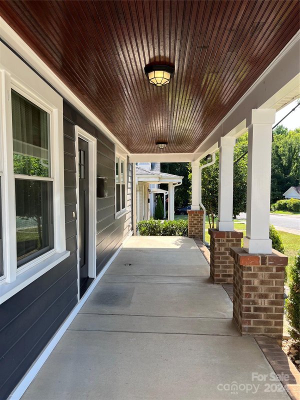 Property image 5 at 415 Woodvale Place, Charlotte, NC 28208