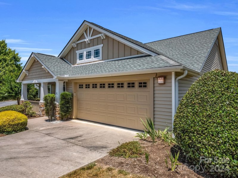 Property image 3 at 63 Snowy Egret Way, Hendersonville, NC 28792