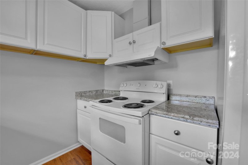 Property image 5 at 8 Chelsea Drive, Arden, NC 28704