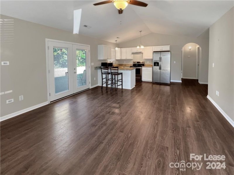 Property image 3 at 136 Mainview Drive, Mooresville, NC 28117