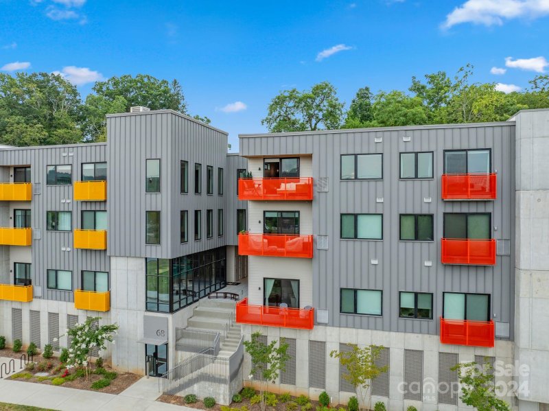 Property image 3 at 68 Craven Street, Asheville, NC 28806