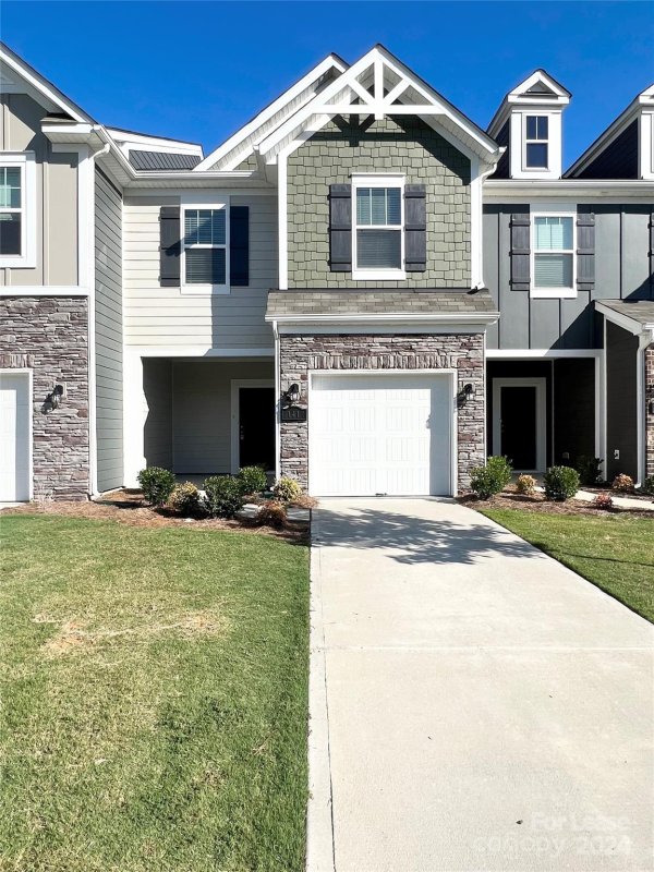 Property image 2 at 141 Harpers Run Lane, Matthews, NC 28104