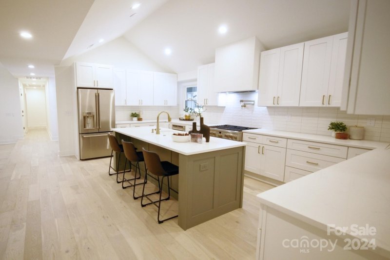 Property image 3 at 1909 Carmel Ridge Road, Charlotte, NC 28226