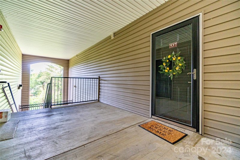 Property image 3 at 537 Appeldoorn Circle, Asheville, NC 28803