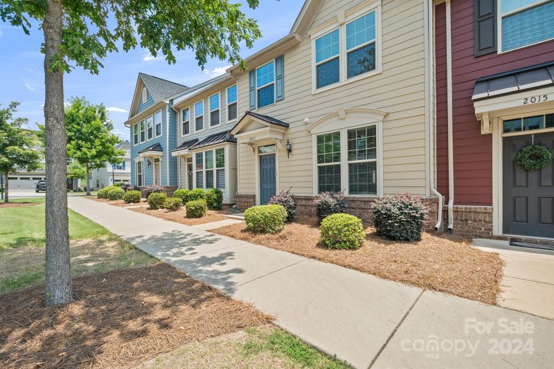 Property image 3 at 2011 Sage Park Drive, Charlotte, NC 28217