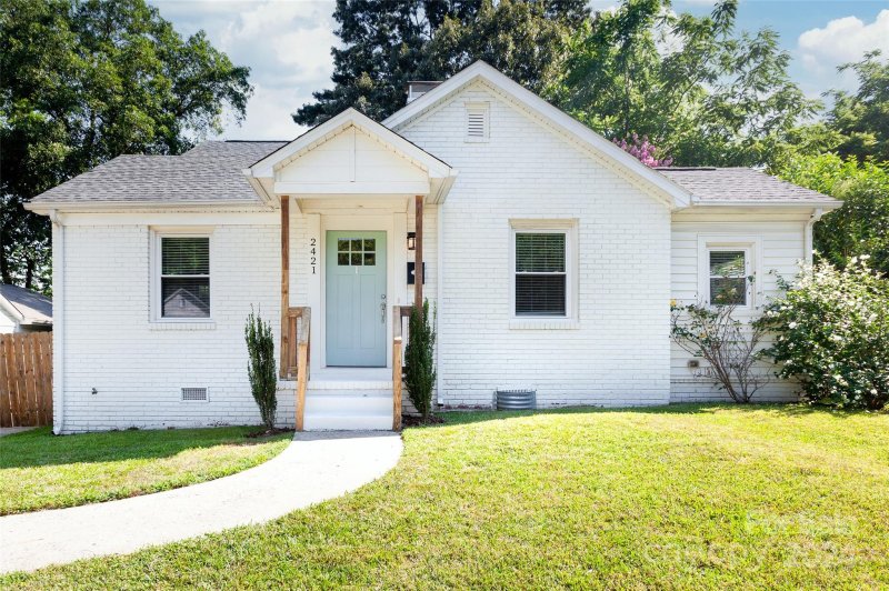 Property image 2 at 2421 Remount Road, Charlotte, NC 28208