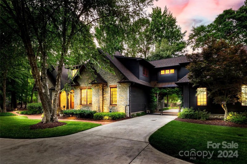 Property image 4 at 1020 Dan Maples Drive, Cramerton, NC 28032