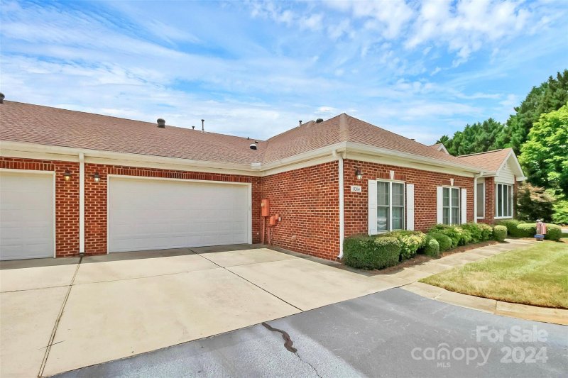 Property image 2 at 8264 Windsor Ridge Drive, Charlotte, NC 28277