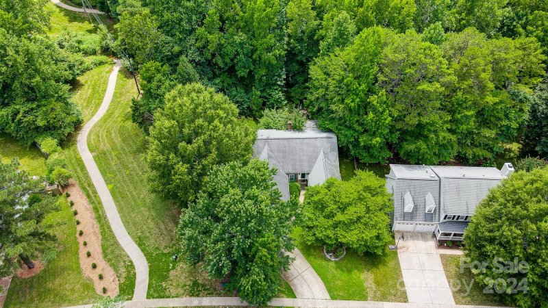 Property image 3 at 3319 Crescent Knoll Drive, Matthews, NC 28105