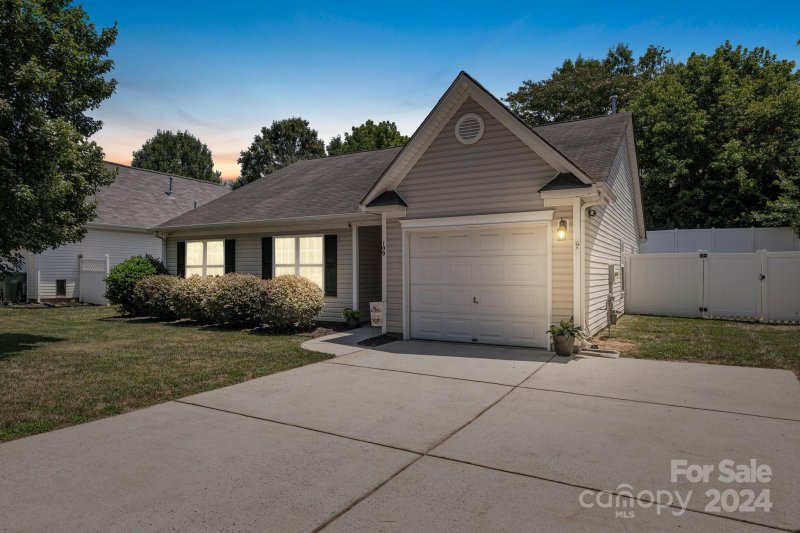 Property image 3 at 109 Whitby Drive, Mount Holly, NC 28120