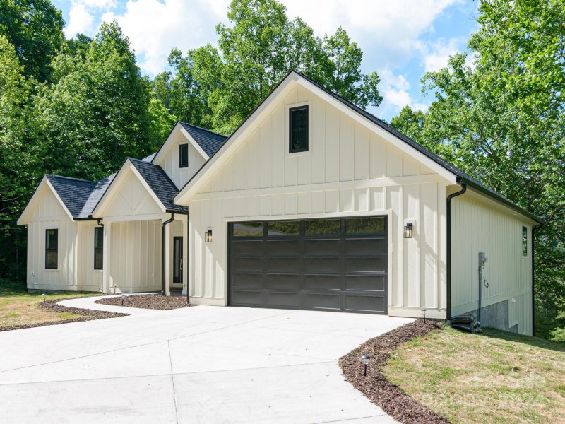 Property image 4 at 144 Chisel Rock Way, Weaverville, NC 28787