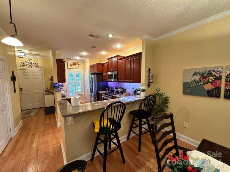 Property image 3 at 2016 Talbot Lane, Hickory, NC 28602