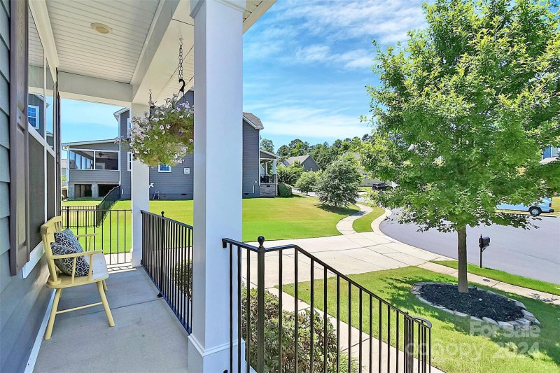 Property image 3 at 16909 Belmont Stakes Lane, Charlotte, NC 28278