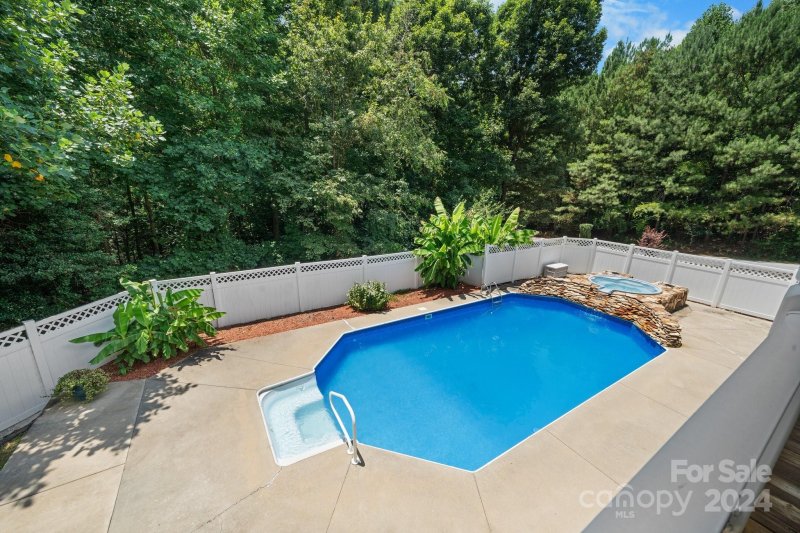 Property image 2 at 6391 Cathedral Drive, Hickory, NC 28601