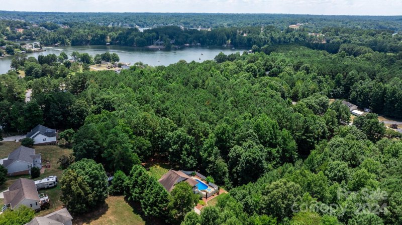 Property image 4 at 6391 Cathedral Drive, Hickory, NC 28601