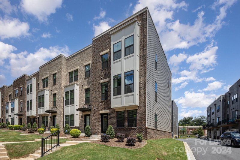 Property image 3 at 505 Nantahala Drive, Charlotte, NC 28211