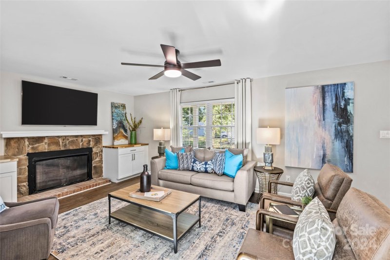 Property image 4 at 8514 Castle Pine Court, Charlotte, NC 28226