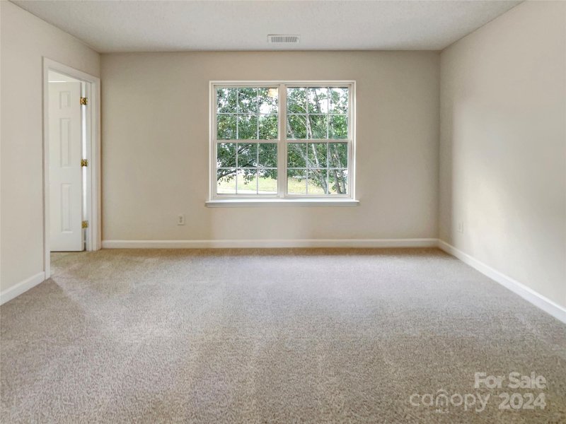 Property image 5 at 6903 Seney Drive, Charlotte, NC 28214