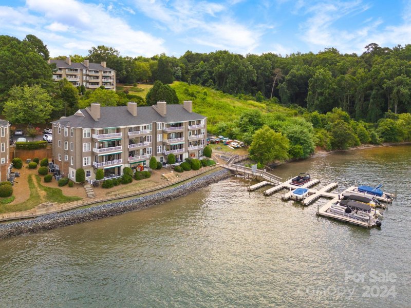 Property image 2 at 7340 Lakefront Drive, Charlotte, NC 28278