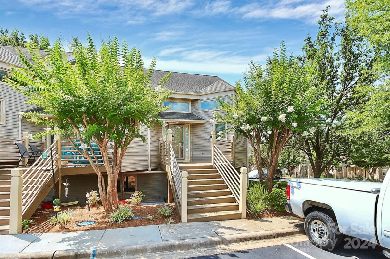 Property image 4 at 14520 Waterside Drive, Charlotte, NC 28278