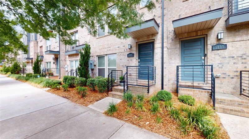 Property image 3 at 3804 Sky Haven Drive, Charlotte, NC 28209