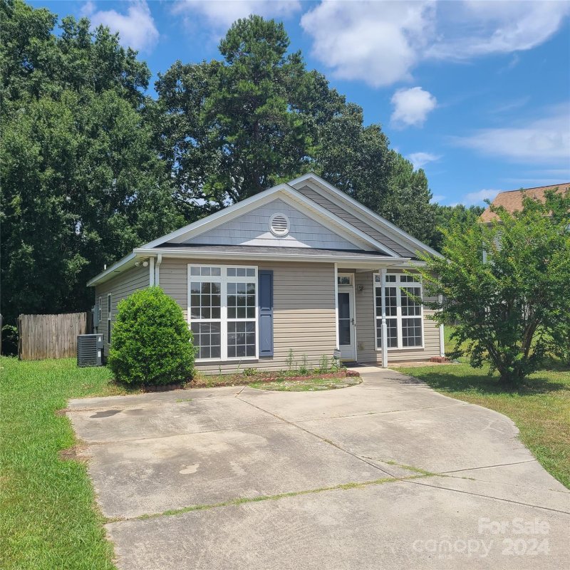 3225 Ian Patrick Avenue