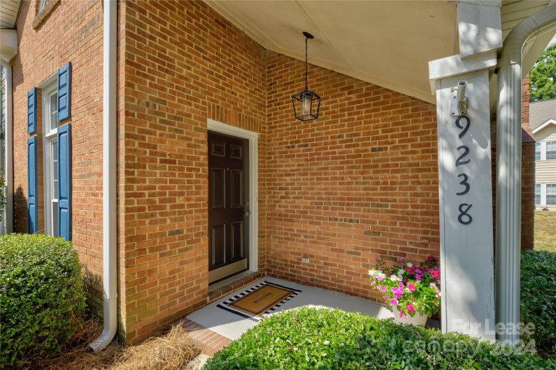 Property image 2 at 9238 N Vicksburg Park Court, Charlotte, NC 28210