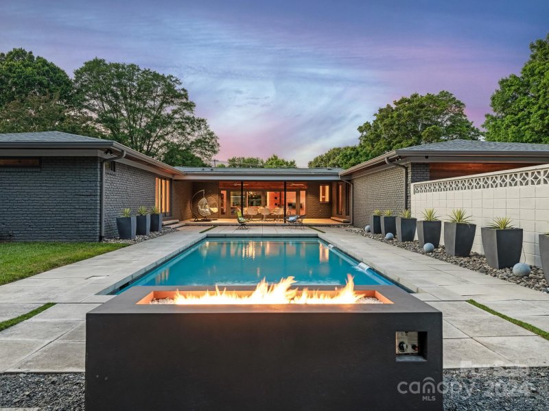 Property image 3 at 4642 Sharon View Road, Charlotte, NC 28226