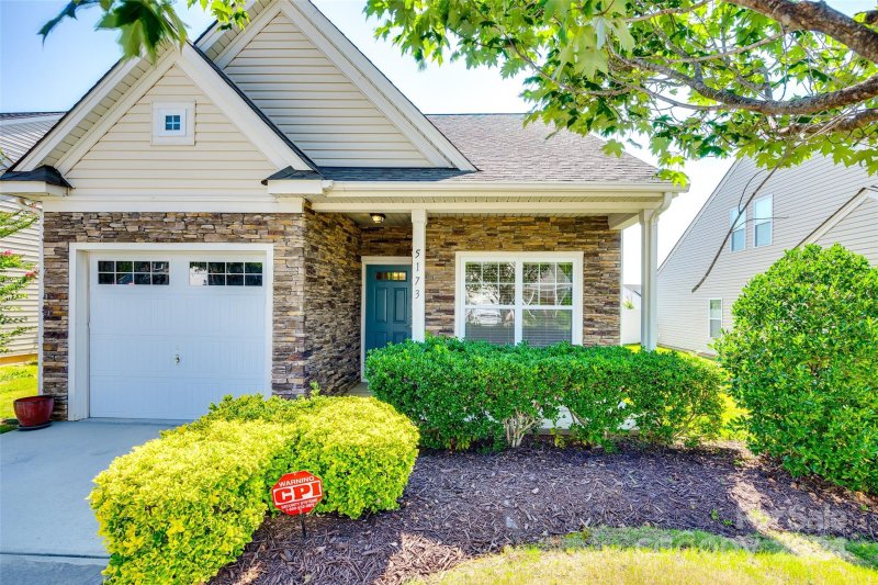 Property image 3 at 5173 Crystal Lakes Drive, Rock Hill, SC 29732