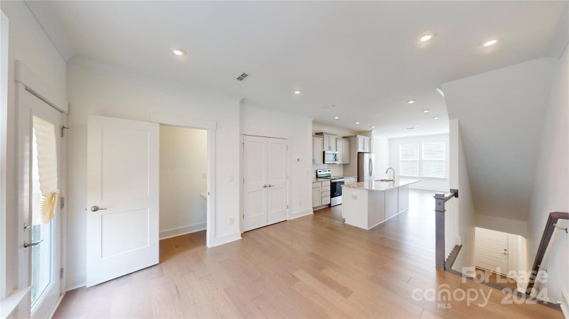 Property image 2 at 1457 Briar Creek Road, Charlotte, NC 28205