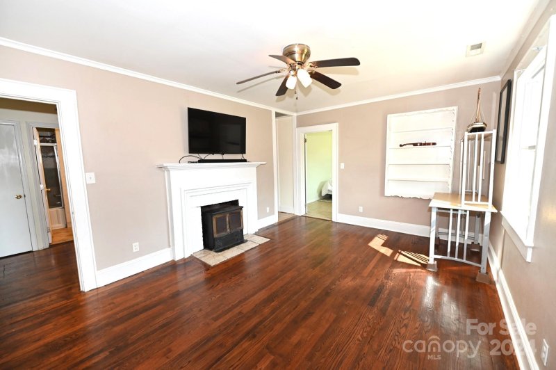 Property image 4 at 1241 11th Street, Hickory, NC 28601