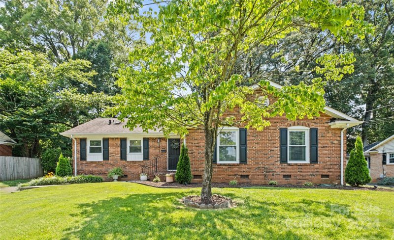 Property image 2 at 1400 Tarrington Avenue, Charlotte, NC 28205