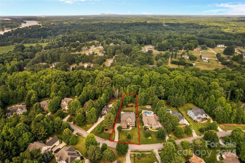 Property image 2 at 169 Ashmore Circle, Troutman, NC 28166