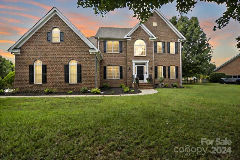 Property image 2 at 1706 Crestgate Drive, Waxhaw, NC 28173