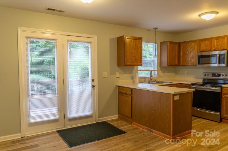 Property image 5 at 359 Wiltshire Circle, Fletcher, NC 28732