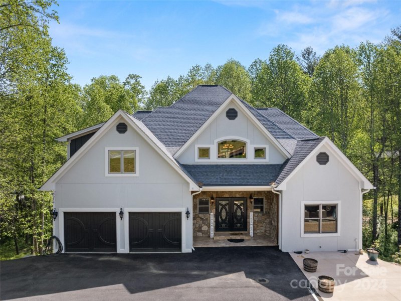 Property image 2 at 3012 Hickory Nut Trail, Hendersonville, NC 28739