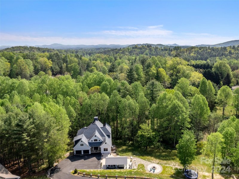 Property image 3 at 3012 Hickory Nut Trail, Hendersonville, NC 28739