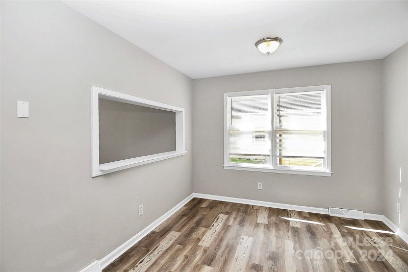 Property image 5 at 3326 Dalecrest Drive, Charlotte, NC 28269