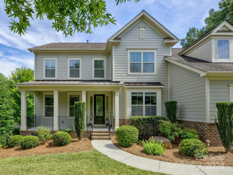 Property image 2 at 2424 Island Lake Drive, Charlotte, NC 28214