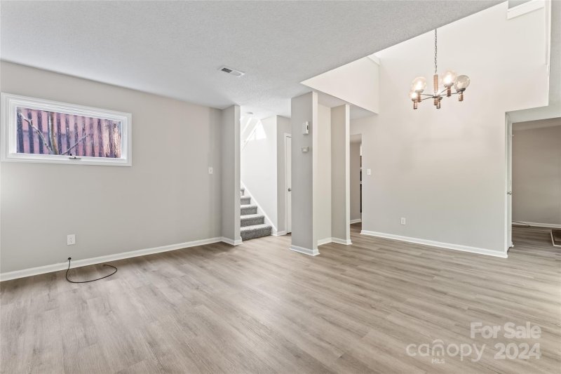 Property image 4 at 6114 Honeysuckle Lane, Charlotte, NC 28212