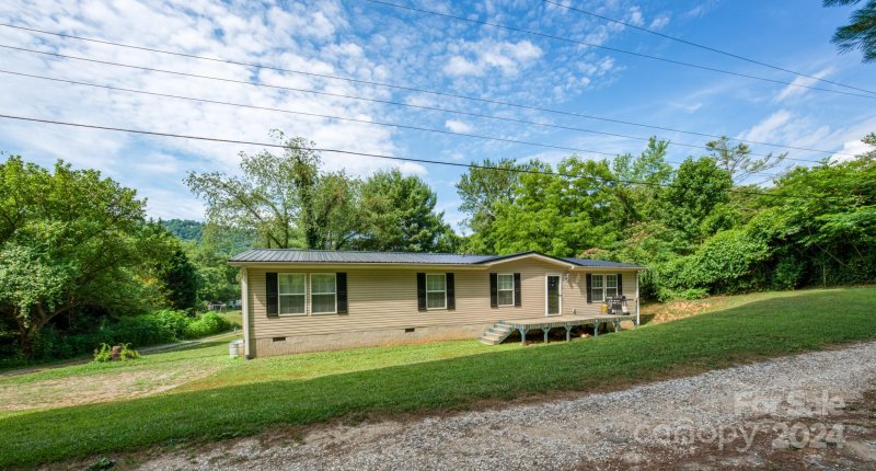 Property image 3 at 2418 E Morningside Drive, Hendersonville, NC 28791