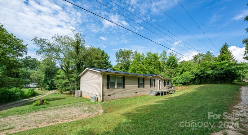 Property image 4 at 2418 E Morningside Drive, Hendersonville, NC 28791