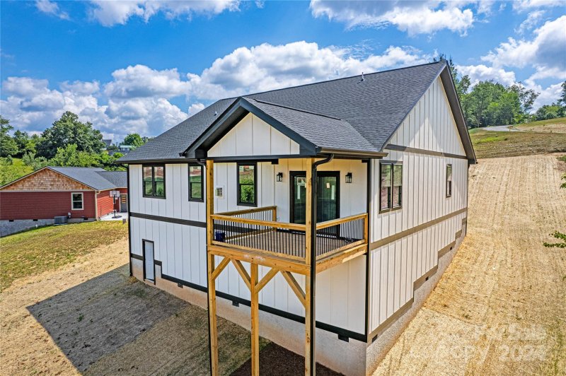 Property image 3 at 891 Morlin Acres Drive, Marshall, NC 28753