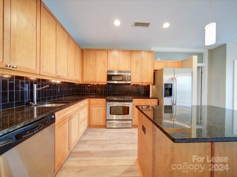 Property image 5 at 333 W Trade Street, Charlotte, NC 28202