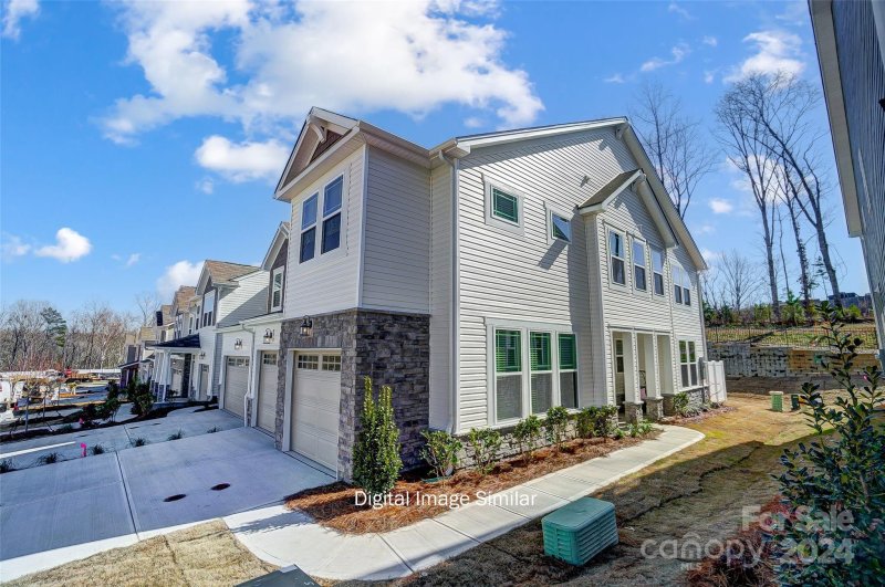 Property image 2 at 7031 Levelcross Lane, Charlotte, NC 28269