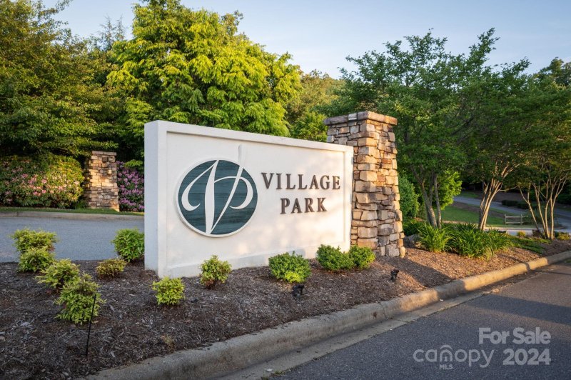 Property image 3 at 88 Village Pointe Lane, Asheville, NC 28803