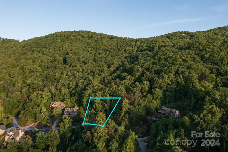 Property image 5 at 88 Village Pointe Lane, Asheville, NC 28803