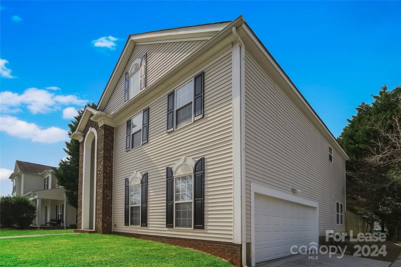 Property image 5 at 5739 Waverly Lynn Lane, Charlotte, NC 28269