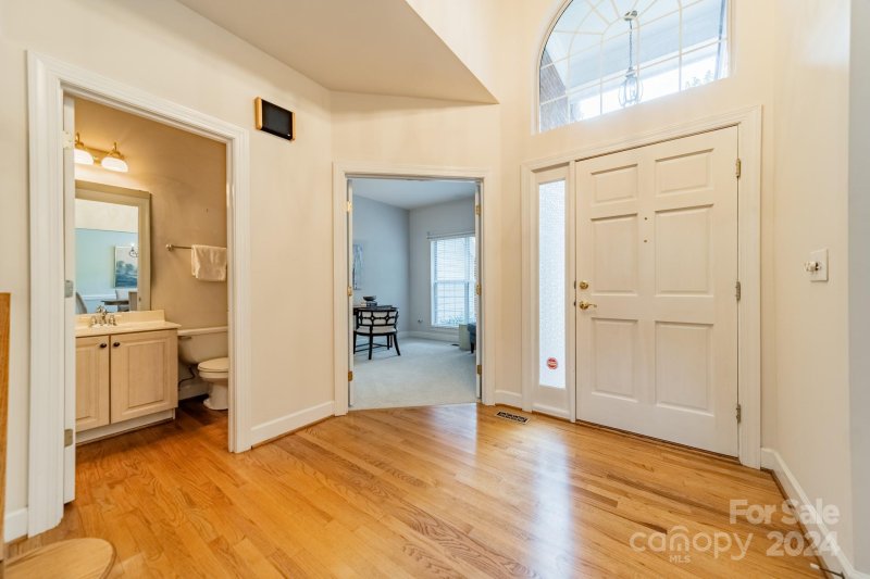 Property image 3 at 6342 Oxwynn Lane, Charlotte, NC 28270